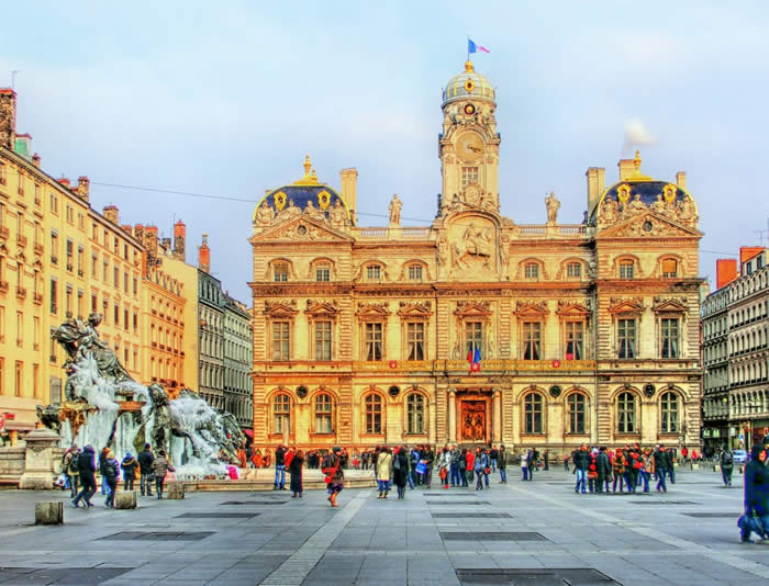 Hôtel de ville place des Terreaux à Lyon en France